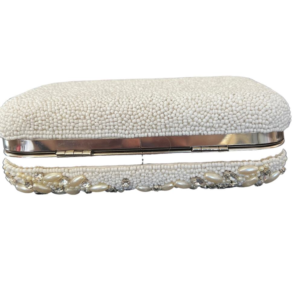 From St Xavier Diamante Vine Box Clutch in Ivory (flawed) NWOT - Picture 5 of 9